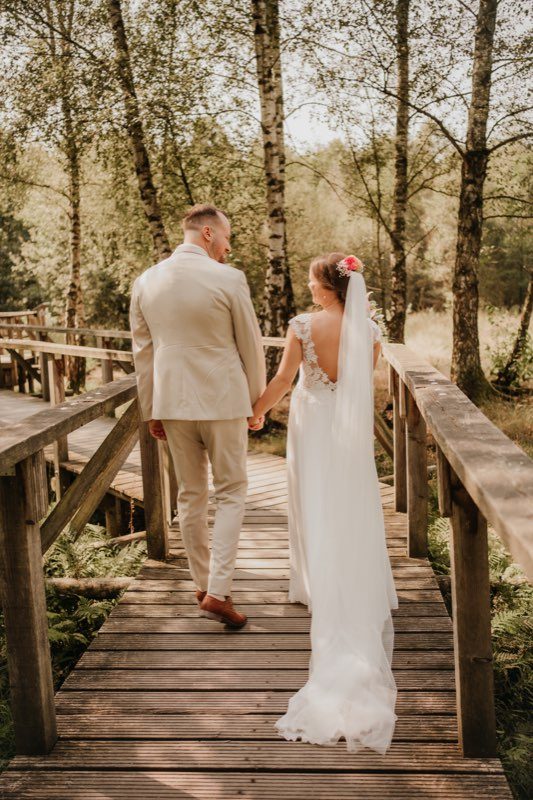 Brautpaar auf der Brücke – Hochzeit Trüffelschwein Hilden